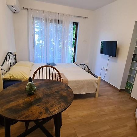 Mila Holiday Apartments Poreč Zewnętrze zdjęcie