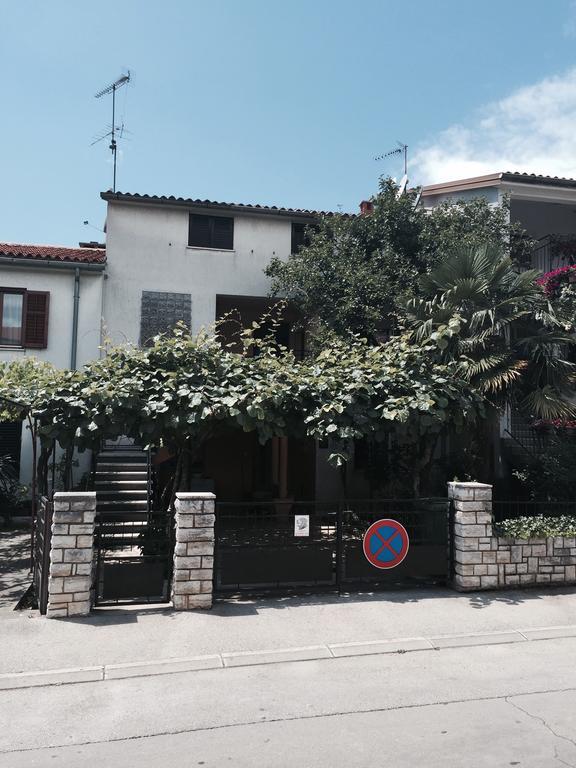 Mila Holiday Apartments Poreč Zewnętrze zdjęcie